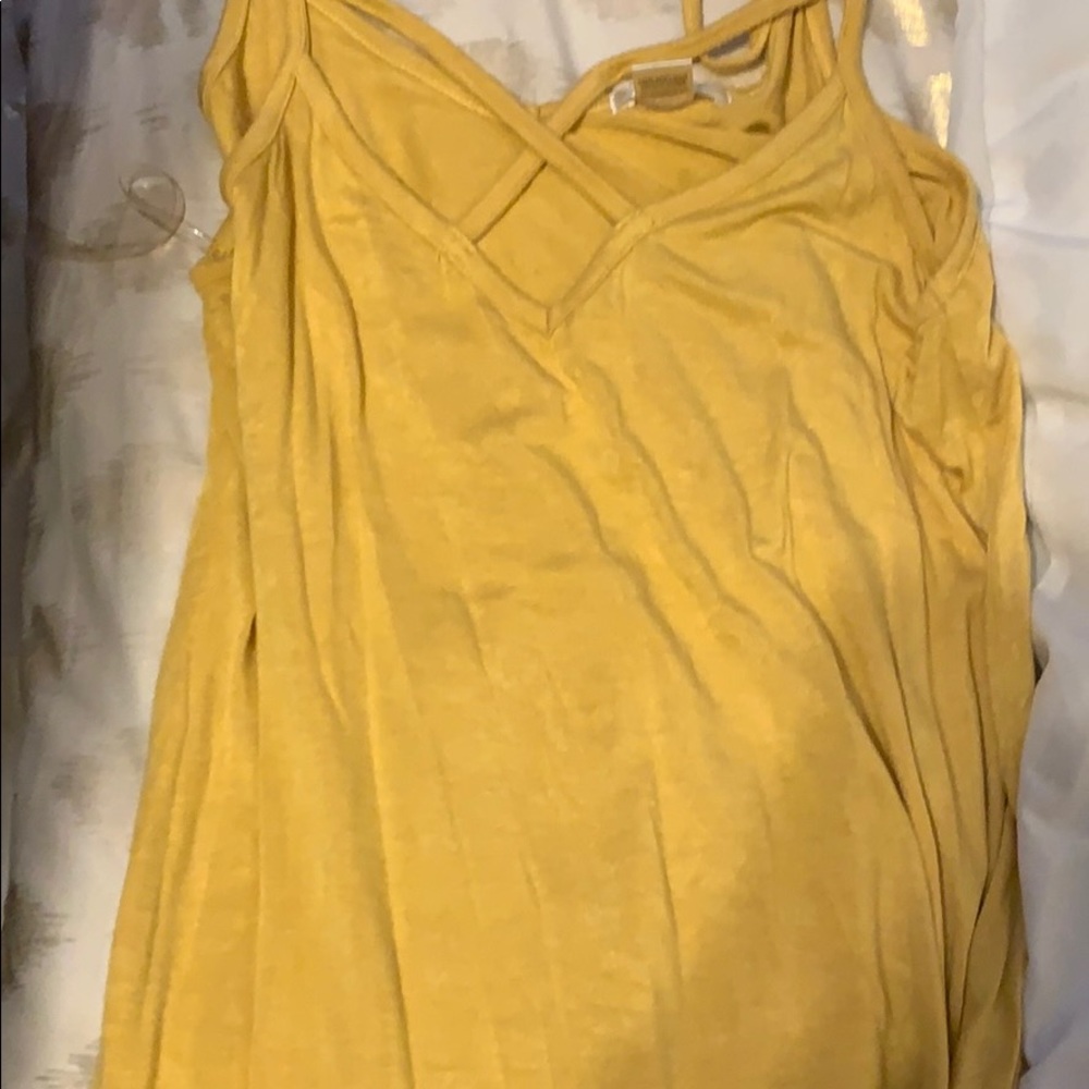 Tank top yellow color